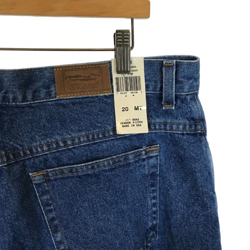 NWT Women Plus Size 20 20x33 LL Bean Relaxed Fit Stonewashed Straight Leg Jeans - Picture 4 of 4
